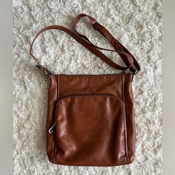 Relic By Fossil Faux Leather Crossbody Bag - Picture 2 of 8